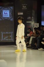 Kids walk the ramp for A Z Couture Show at Kids Fashion Week day 3 on 19th Jan 2012 (27).JPG